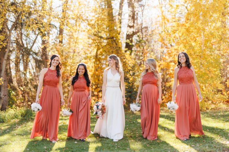 How to Build a 2025 Wedding Color Palette Around Burnt Sienna (and What to Drop)