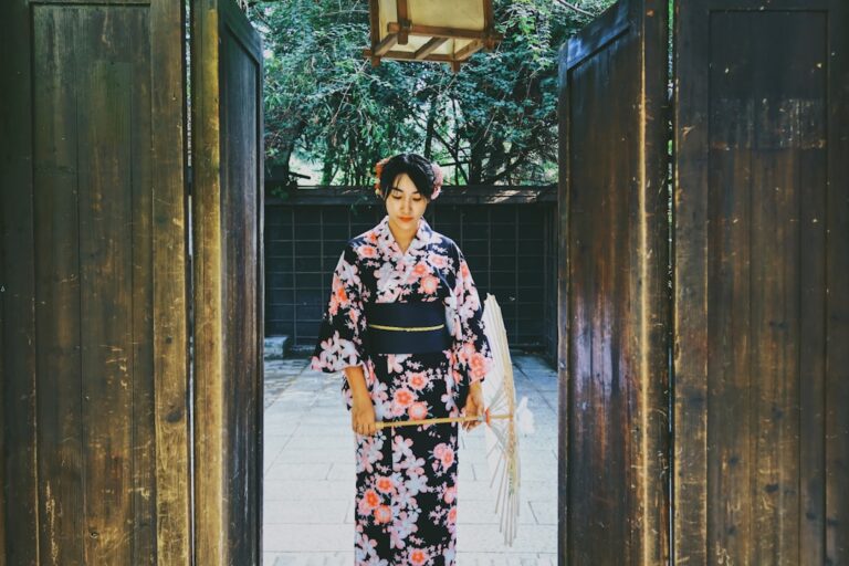 How to Understand Why a Japanese Bride Once Wore Two Different Kimonos at Her Own Wedding